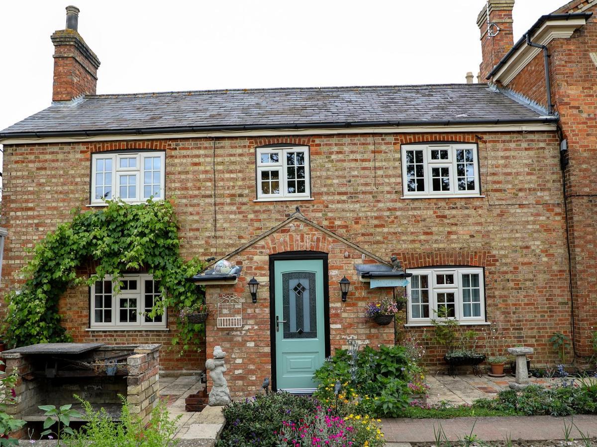 Woodleys Cottage Woburn Sands Экстерьер фото